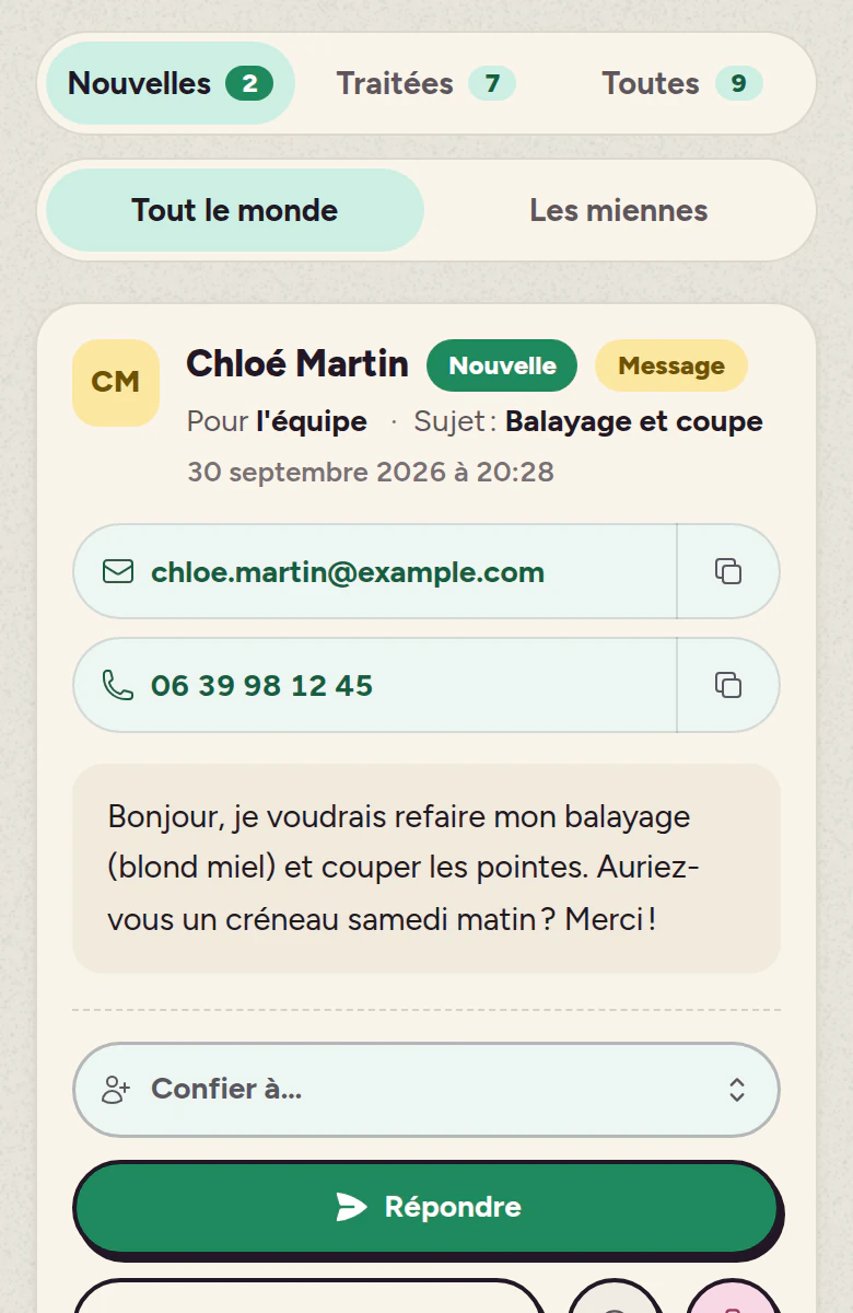 La boîte de réception de l'espace client, avec les messages reçus depuis le site